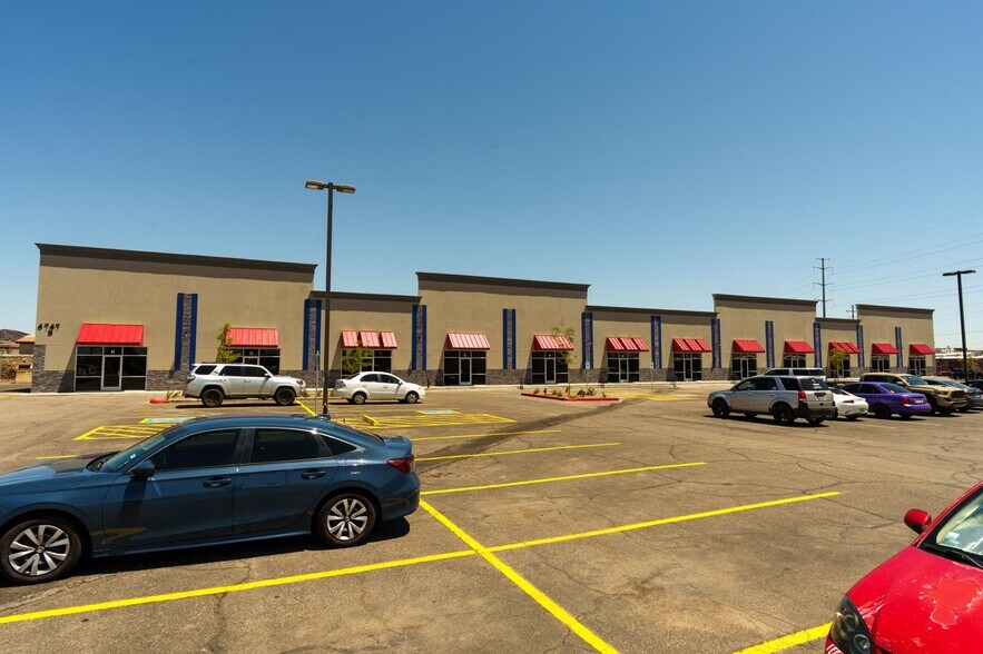 4747 Hondo Pass Dr, El Paso, TX à louer - Photo de l’immeuble – Image 1 sur 19