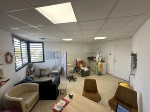 597 Rue Du Général De Gaulle, Puget-sur-Argens à louer Photo intérieure– Image 1 sur 3