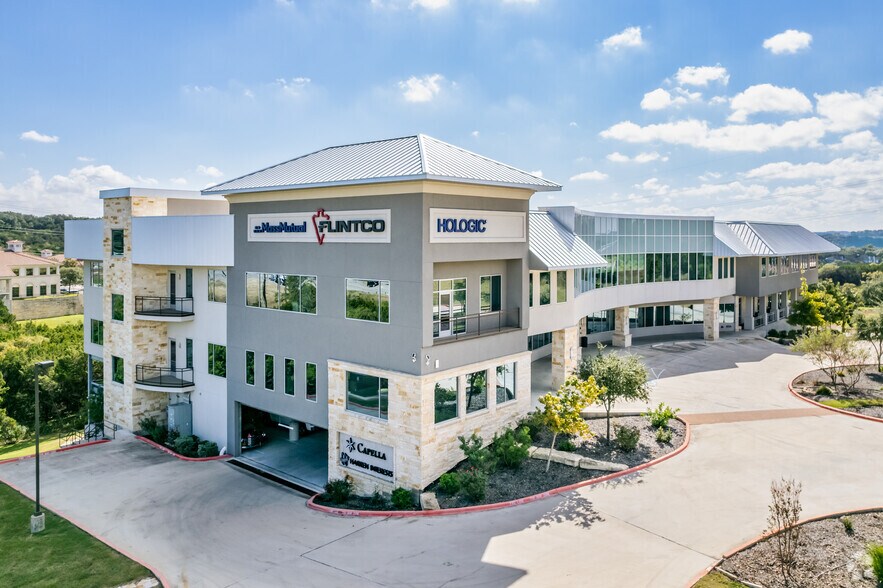 317 Grace Ln, Austin, TX à louer - Photo de l’immeuble – Image 1 sur 4