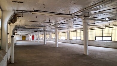 1-29 Lister Ave, Newark, NJ à louer Photo intérieure– Image 2 sur 3