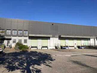 Plus de détails pour 17 Rue André Sentuc, Vénissieux - Local d'activités à louer
