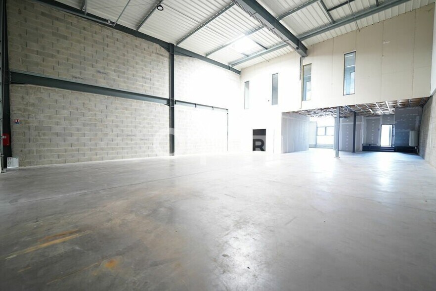 2736 Route De Ravel, Mornant à louer - Photo intérieure – Image 2 sur 12