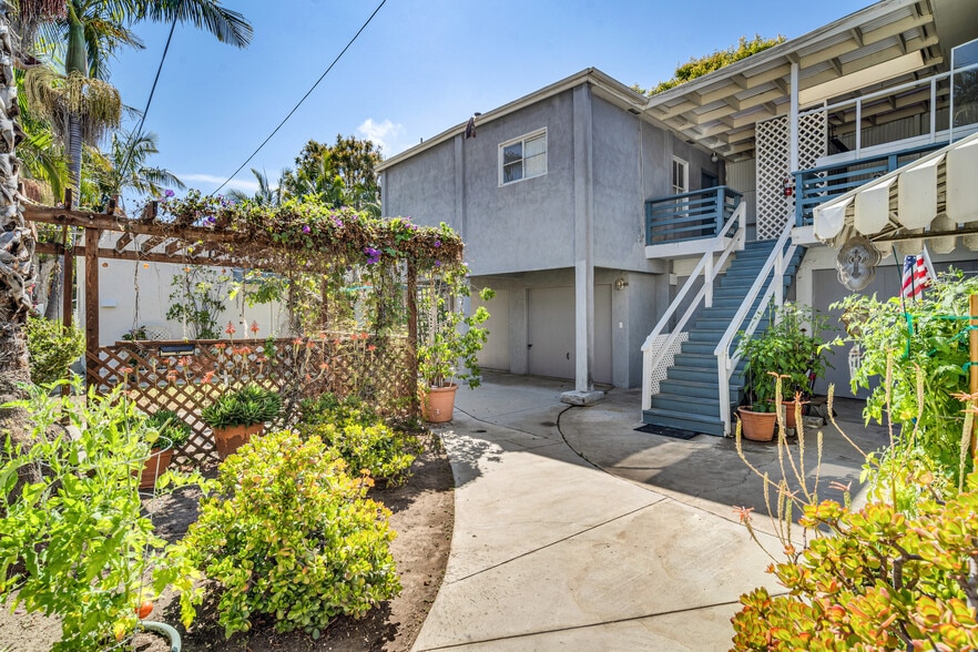 1231-1233 17th St, Santa Monica, CA à vendre - Photo de l’immeuble – Image 3 sur 28