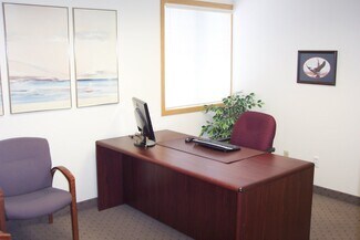 Plus de détails pour 342 County Road D E, Little Canada, MN - Bureau à vendre