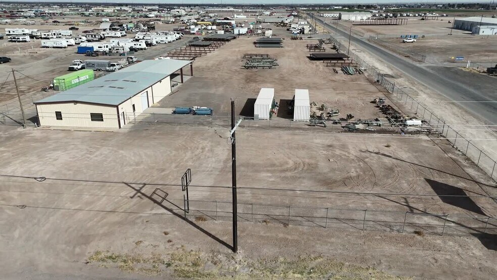 32 County Road 201, Pecos, TX à louer - Vidéo sur l’annonce professionnelle – Image 2 sur 31