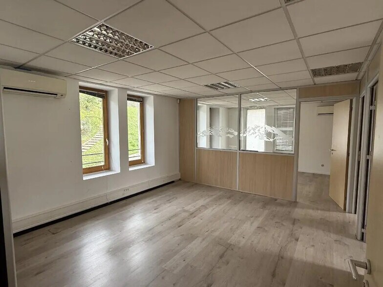 2 Boulevard Antoine De Saint-Exupéry, Lyon à louer - Photo de l’immeuble – Image 1 sur 4