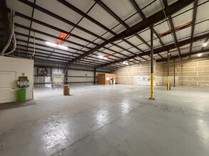 11803 Metro Pky, Fort Myers, FL à louer Photo intérieure– Image 1 sur 5