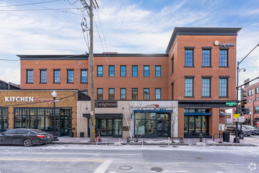 1209 Marion Barry Ave SE, Washington, DC à louer - Photo de l’immeuble – Image 3 sur 5