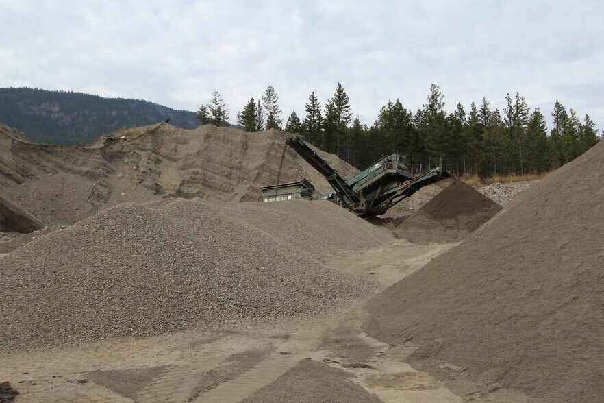 7229 Douglas Lake Rd, Thompson-Nicola, BC à vendre - Photo de l’immeuble – Image 3 sur 5