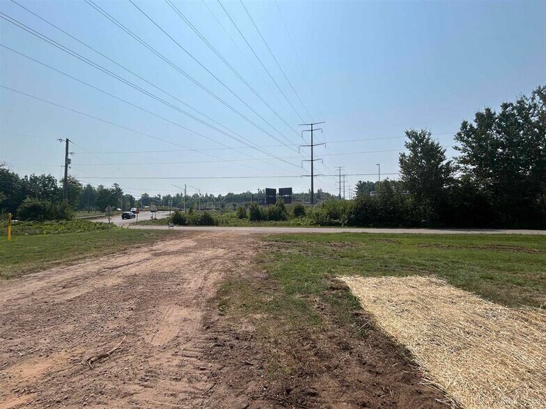 420 Brickyard Rd, Marquette, MI à vendre - Photo de l’immeuble – Image 2 sur 15