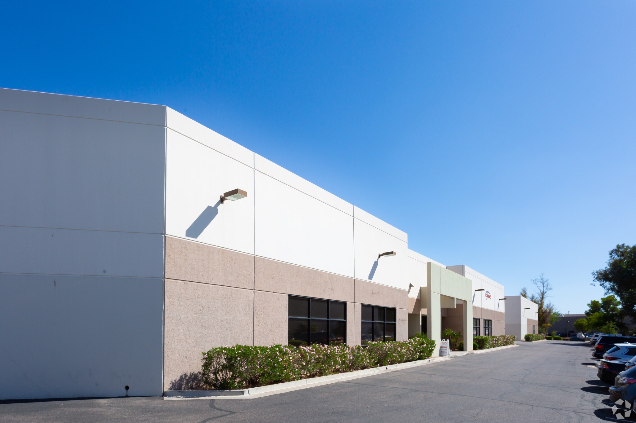 1410 W 14th St, Tempe, AZ à louer Photo de l’immeuble– Image 1 sur 5