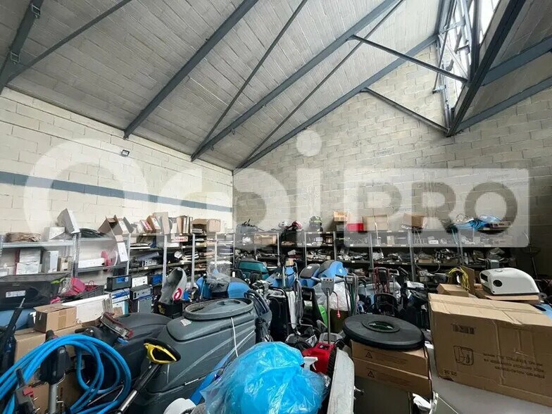 Local d'activités dans Nangis à vendre - Photo intérieure – Image 3 sur 7