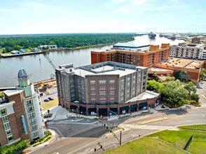 620 E River St, Savannah, GA à louer Photo de l’immeuble– Image 2 sur 8