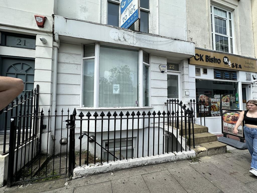 22 Queens Rd, Brighton à louer Photo de l’immeuble– Image 1 sur 11