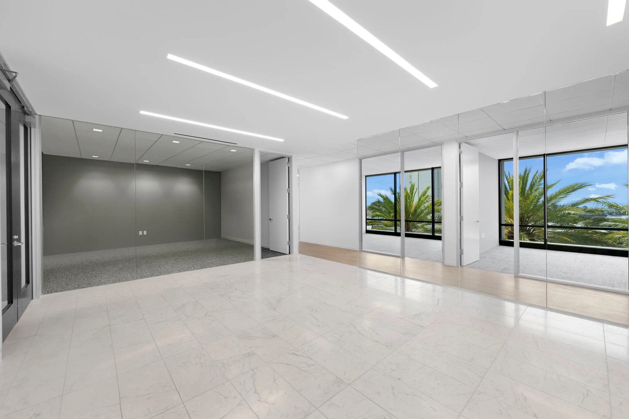620 Newport Center Dr, Newport Beach, CA à louer Photo intérieure– Image 1 sur 5