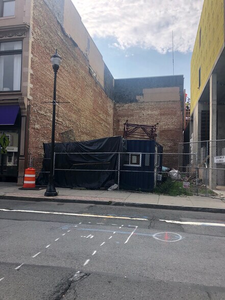 15 N Main St, Port Chester, NY à vendre - Photo de l’immeuble – Image 3 sur 3