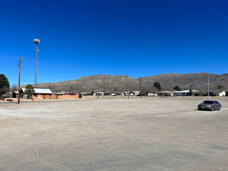 1807 10th St, Alamogordo, NM à louer - Photo de l’immeuble – Image 2 sur 3