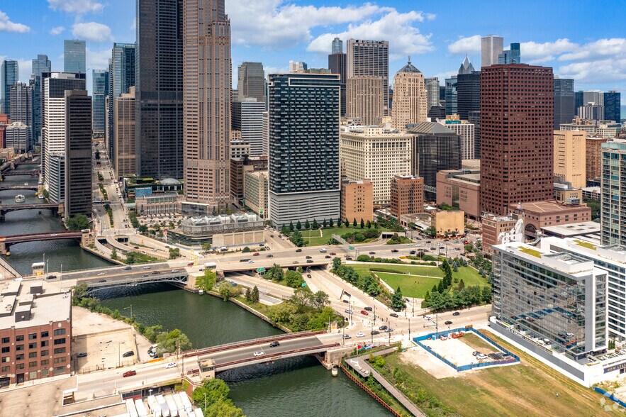 235 W Van Buren St, Chicago, IL à louer - Aérien – Image 3 sur 3