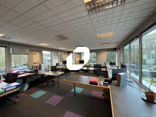 Plus de détails pour Bureau à vendre