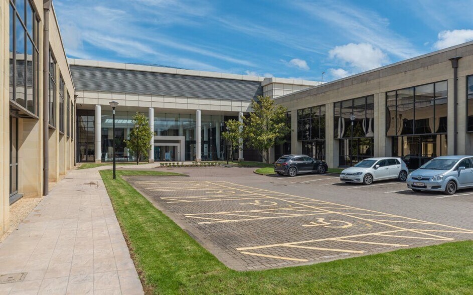 Whitehill Way, Swindon à louer - Photo de l’immeuble – Image 3 sur 3