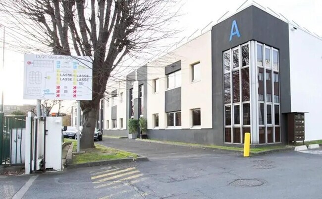 Plus de détails pour 13 Quai Des Grésillons, Gennevilliers - Local d'activités à louer