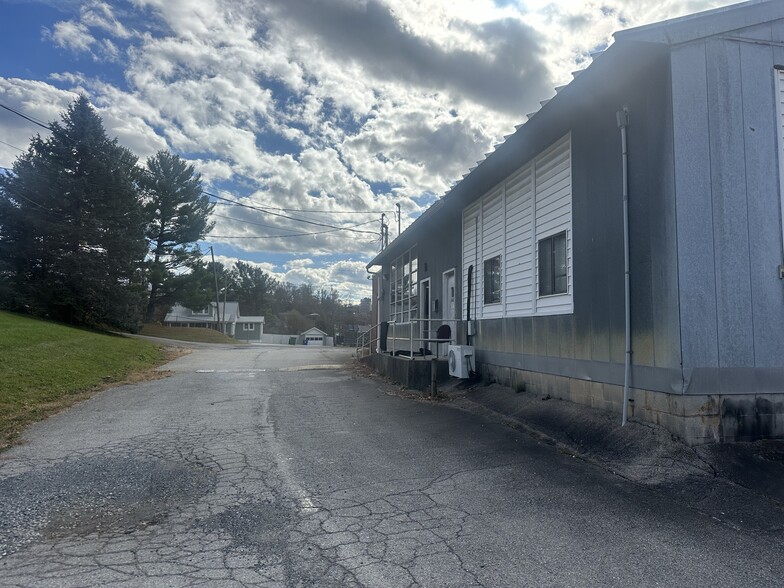 510 Church Street St, Christiansburg, VA à louer - Photo de l’immeuble – Image 3 sur 6