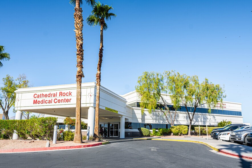 7200 W Cathedral Rock Dr, Las Vegas, NV à vendre - Photo de l’immeuble – Image 2 sur 38