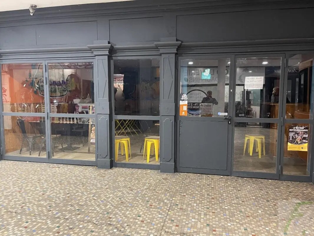 Local commercial dans Grenoble à vendre Photo de l’immeuble– Image 1 sur 5