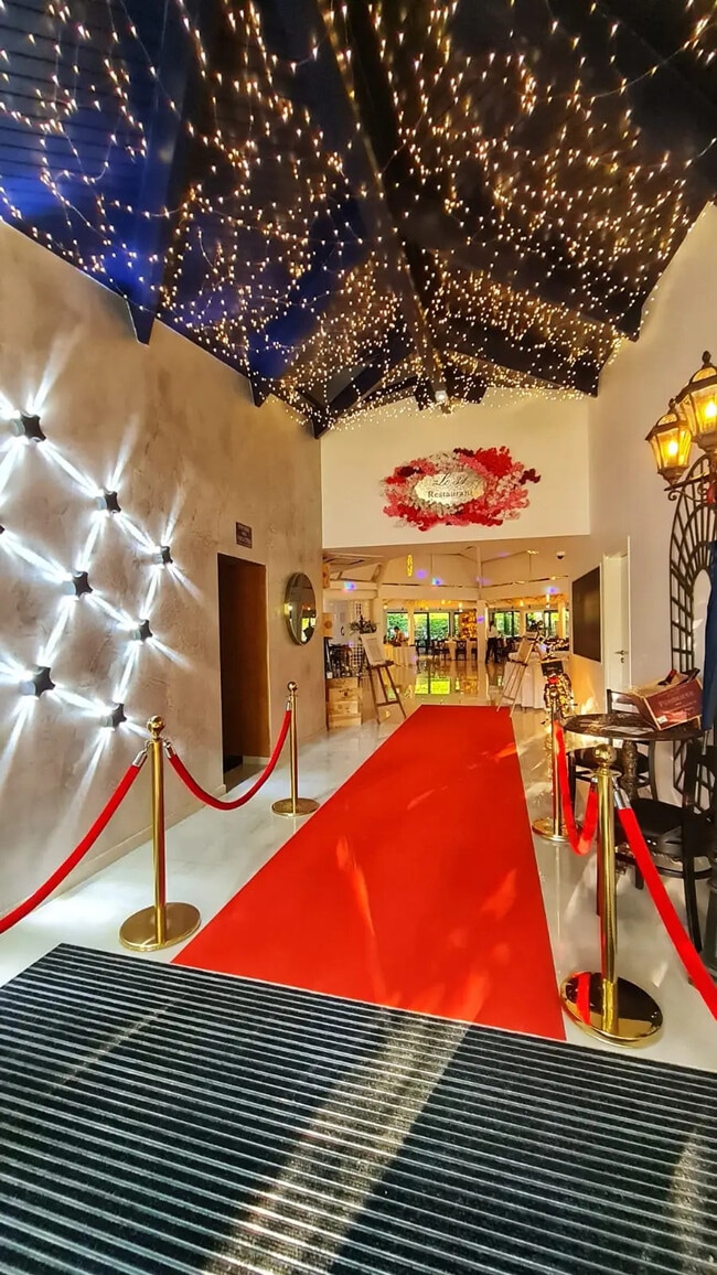 Plus de détails pour Local commercial à vendre