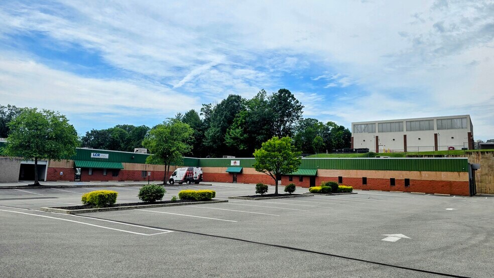 9 S Forrest Ave, Norristown, PA à louer - Photo de l’immeuble – Image 3 sur 8