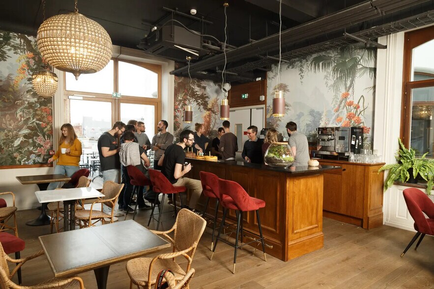 Bureau dans Lille à louer - Photo de l’immeuble – Image 1 sur 11