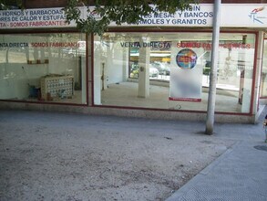 Local commercial dans Talavera de la Reina, Toledo à louer Photo de la construction– Image 2 sur 3