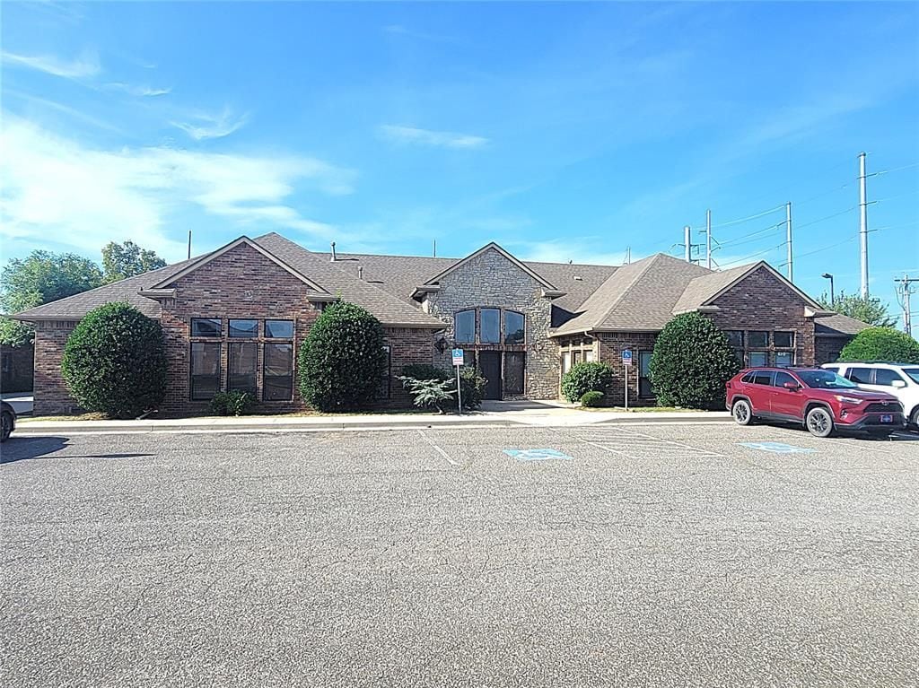 1630 SW 122nd St, Oklahoma City, OK à vendre Photo principale– Image 1 sur 13