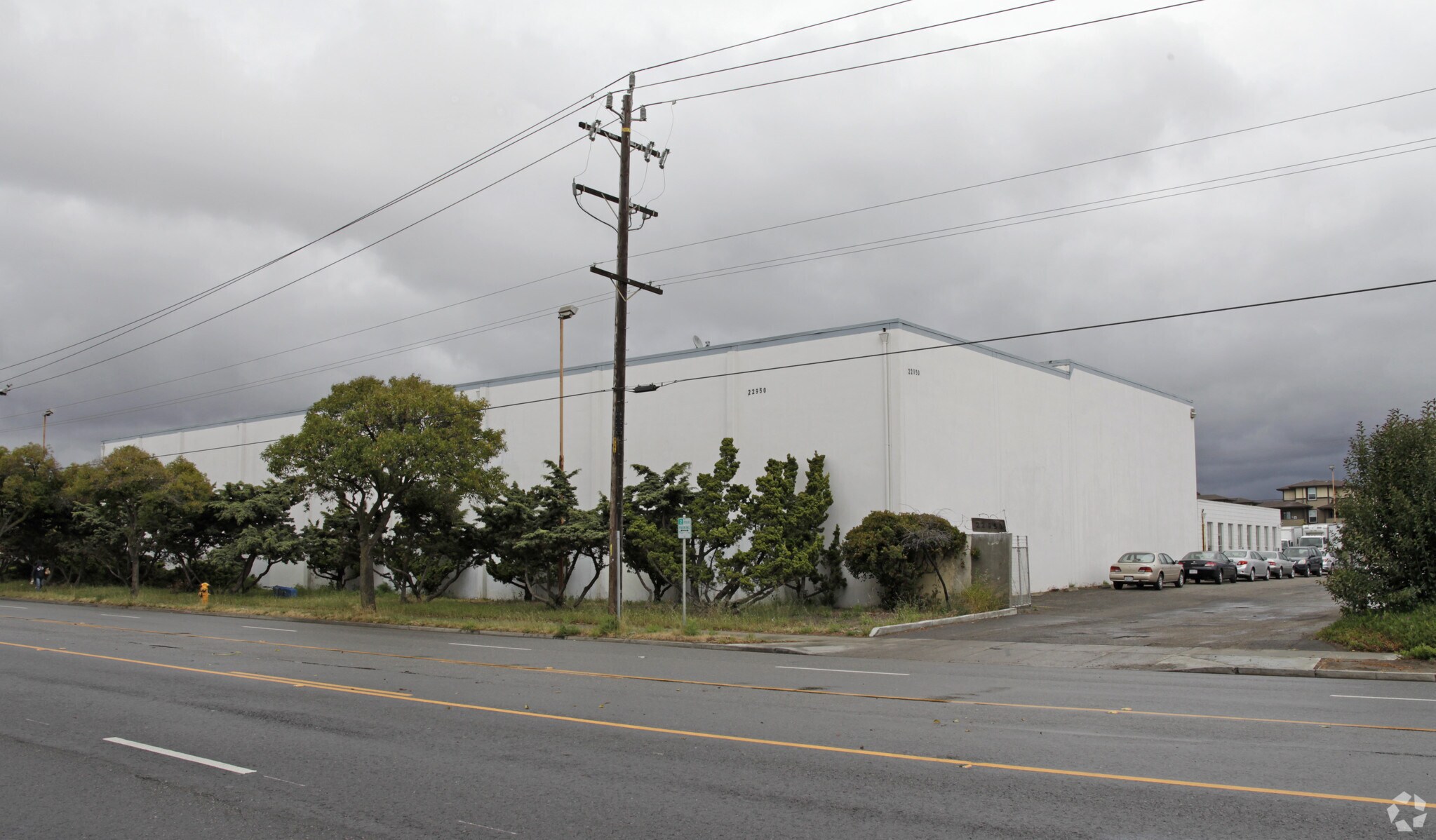 22950 Clawiter Rd, Hayward, CA à louer Photo principale– Image 1 sur 4