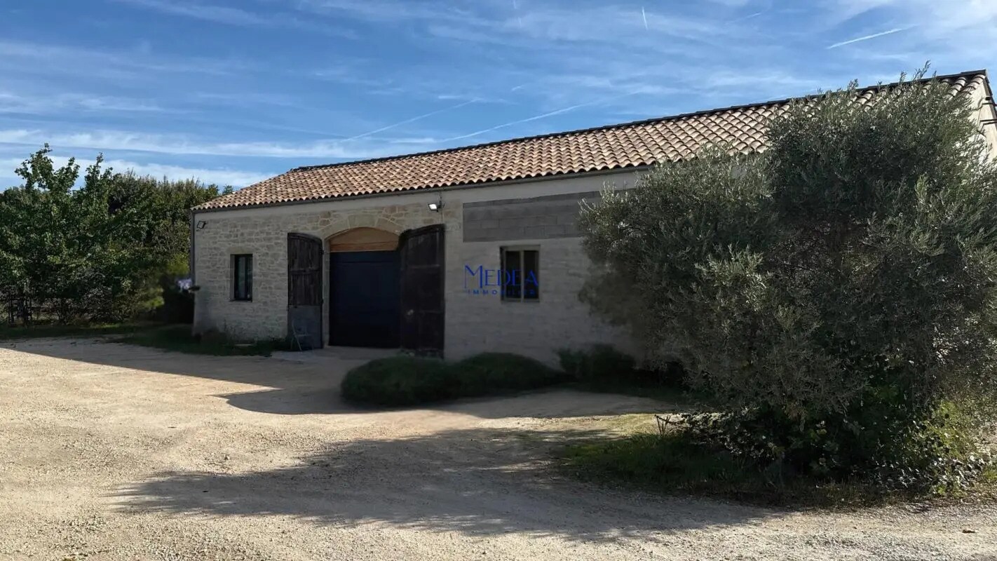 Local d'activités dans Aubagne à vendre Photo de l’immeuble– Image 1 sur 9