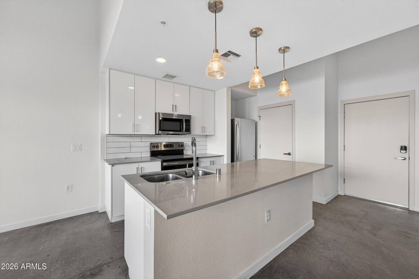 1130 N 2nd St, Phoenix, AZ 85004 - Lot 102 - - Photo intérieure - Image 2 of 12