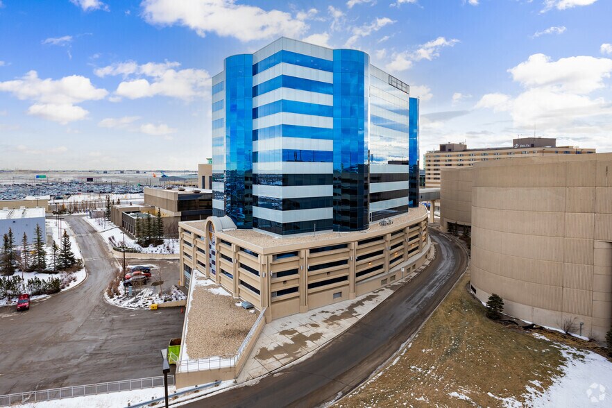 1601 Airport Rd NE, Calgary, AB à vendre - Photo de l’immeuble – Image 2 sur 4