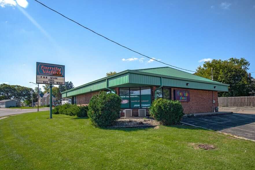 715 S Main St, Kewanee, IL à louer - Photo de l’immeuble – Image 3 sur 7