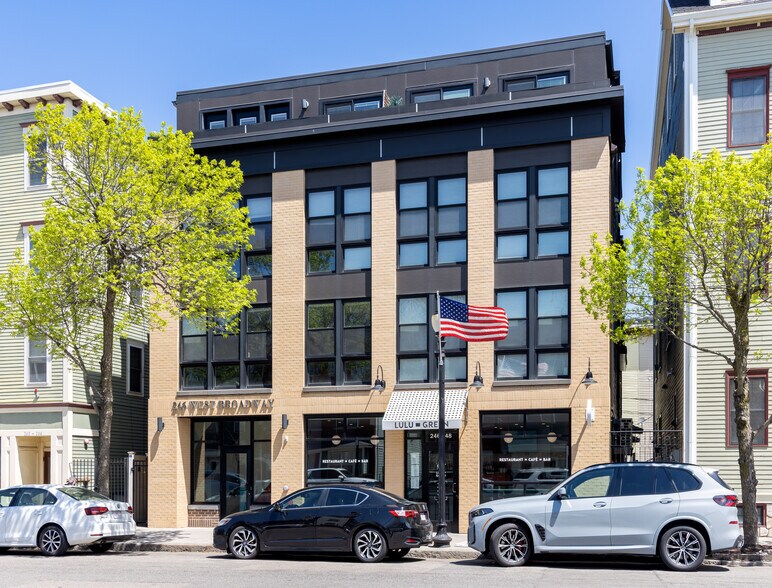 246 W Broadway, Boston, MA à vendre - Photo de l’immeuble – Image 2 sur 2