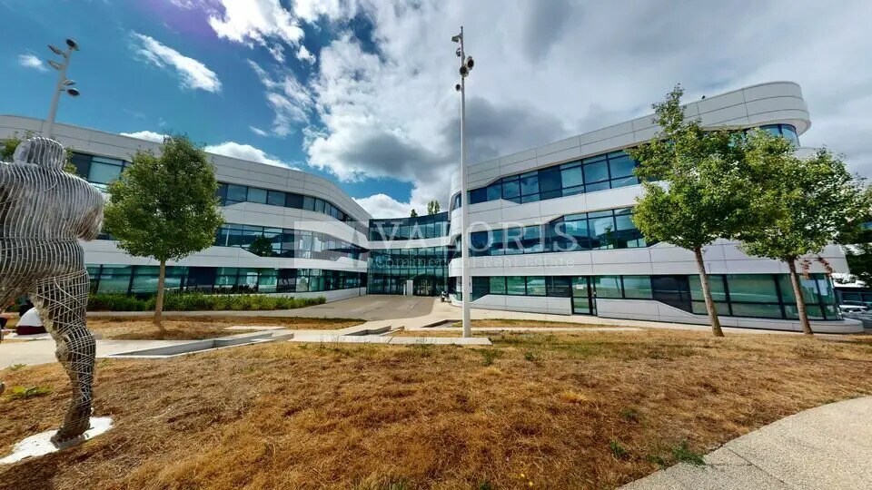 Bureau dans Champagne-au-Mont-d'Or à louer - Photo de l’immeuble – Image 2 sur 4