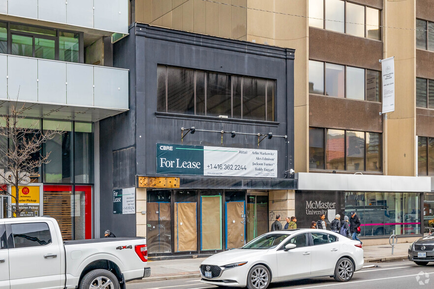 192 Bloor St W, Toronto, ON à louer - Photo de l’immeuble – Image 2 sur 3