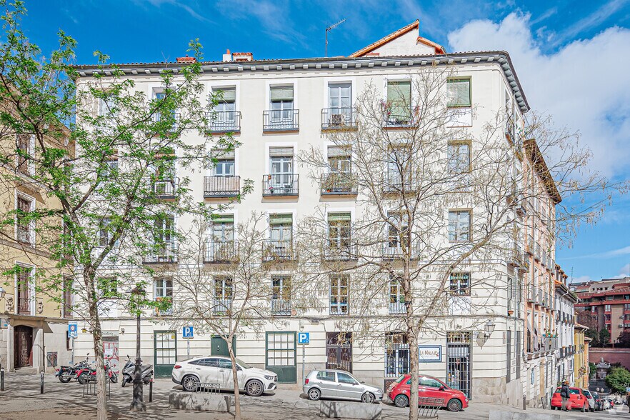 Plaza de la Paja, 10, Madrid, Madrid à louer - Photo de l’immeuble – Image 2 sur 2
