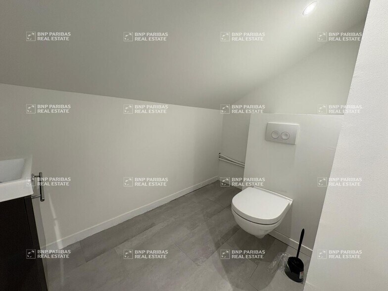 Bureau dans Nantes à vendre - Photo de l’immeuble – Image 3 sur 17