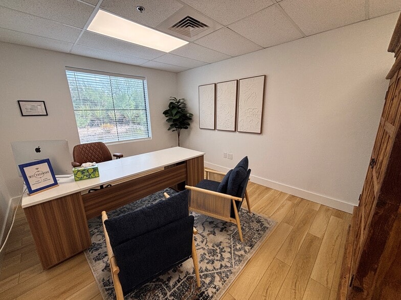 36800 N Sidewinder Rd, Carefree, AZ à louer - Photo de l’immeuble – Image 1 sur 12