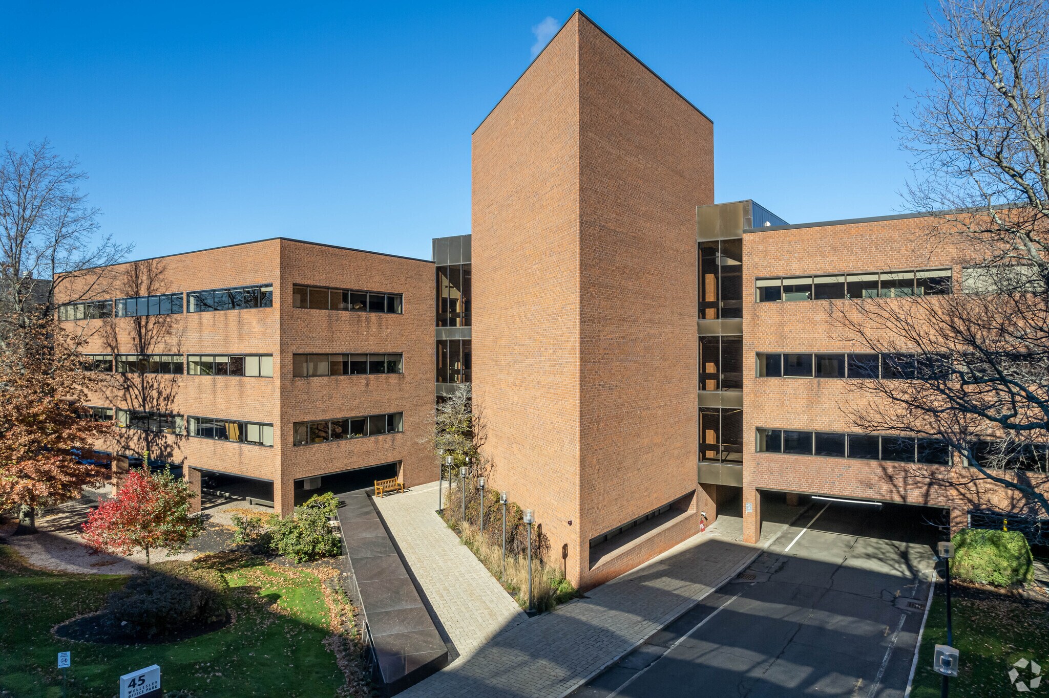 45 William St, Wellesley, MA à louer Photo principale– Image 1 sur 12