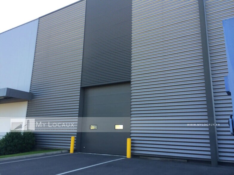 Industriel/Logistique dans Villeneuve-la-Garenne à louer - Photo de l’immeuble – Image 3 sur 9