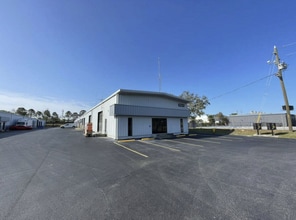 6230 Stone Rd, Port Richey, FL à louer Photo de l’immeuble– Image 1 sur 7