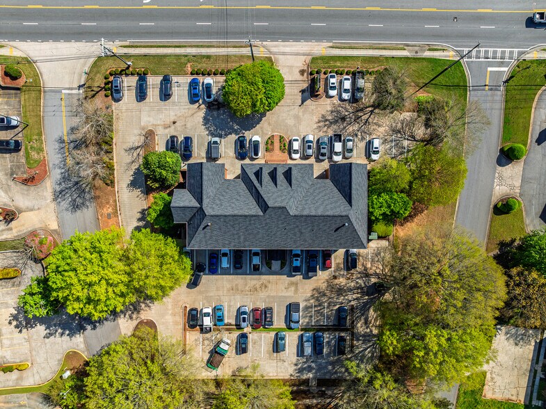 3495 Holcomb Bridge Rd, Peachtree Corners, GA à louer - Photo de l’immeuble – Image 2 sur 11