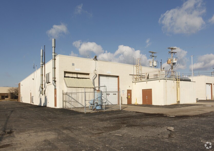 1826 Northwood Dr, Troy, MI à vendre - Photo de l’immeuble – Image 2 sur 2