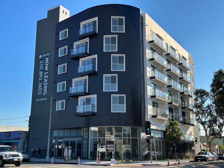 5550 W Pico Blvd, Los Angeles, CA à louer - Photo de l’immeuble – Image 3 sur 9